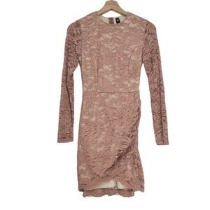 Windsor | Asymmetrical Hem Long Sleeve Lace Bodycon Dress